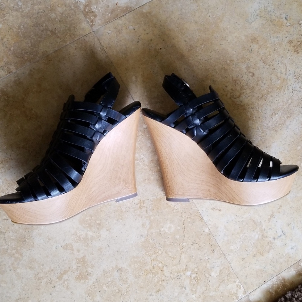 Mossimo Wedges - Picture 2 of 5